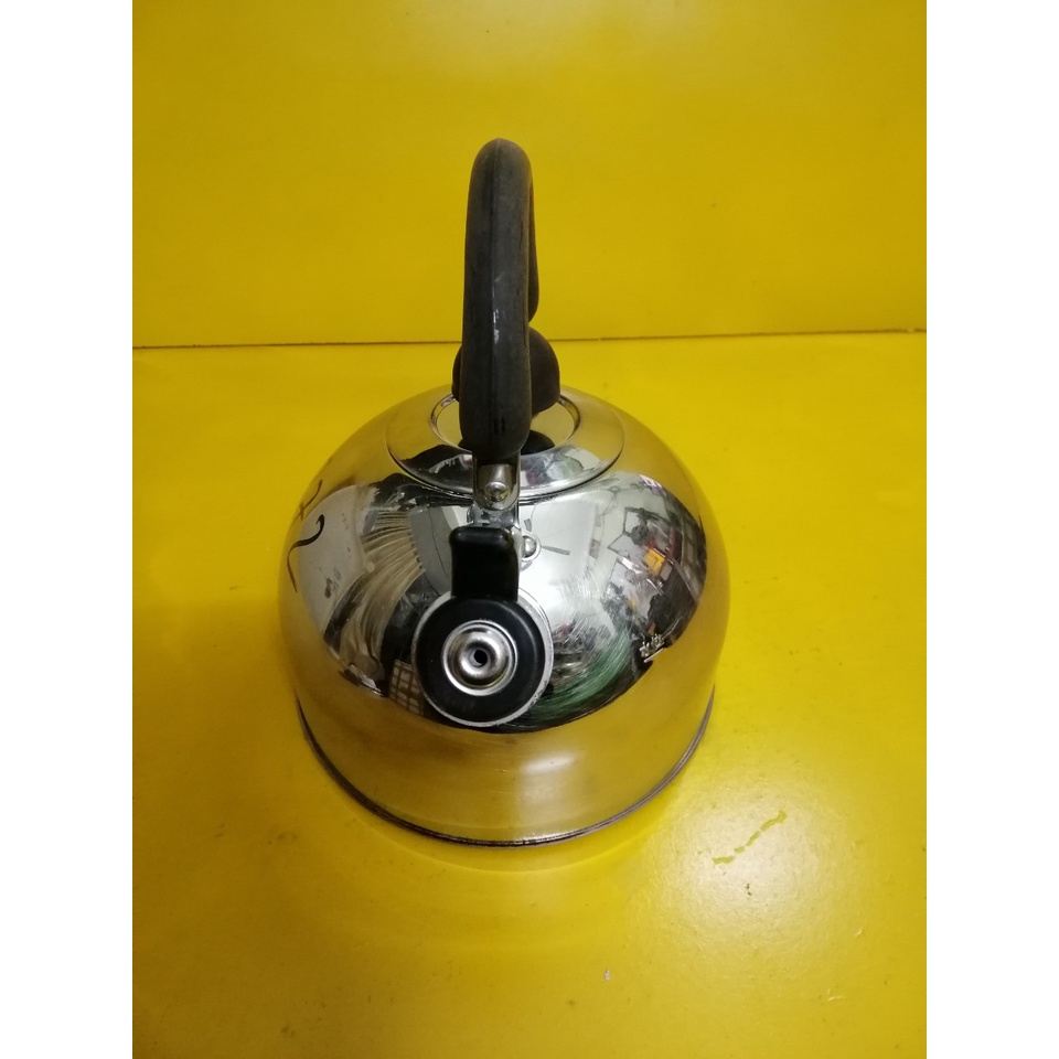 Ấm inox có còi hú nội địa Nhật (2.5L) (mã 872), Dùng được bếp từ