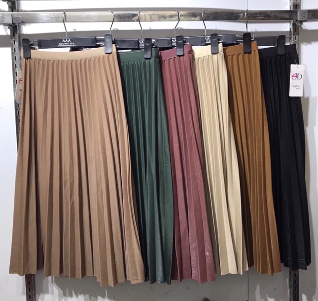 chân váy midi - chân váy xoè ( hình shop tự chụp )