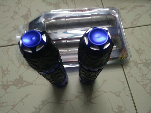 Bộ bao tay xe máy Pillow gù crôm xanh hàng nhập thái