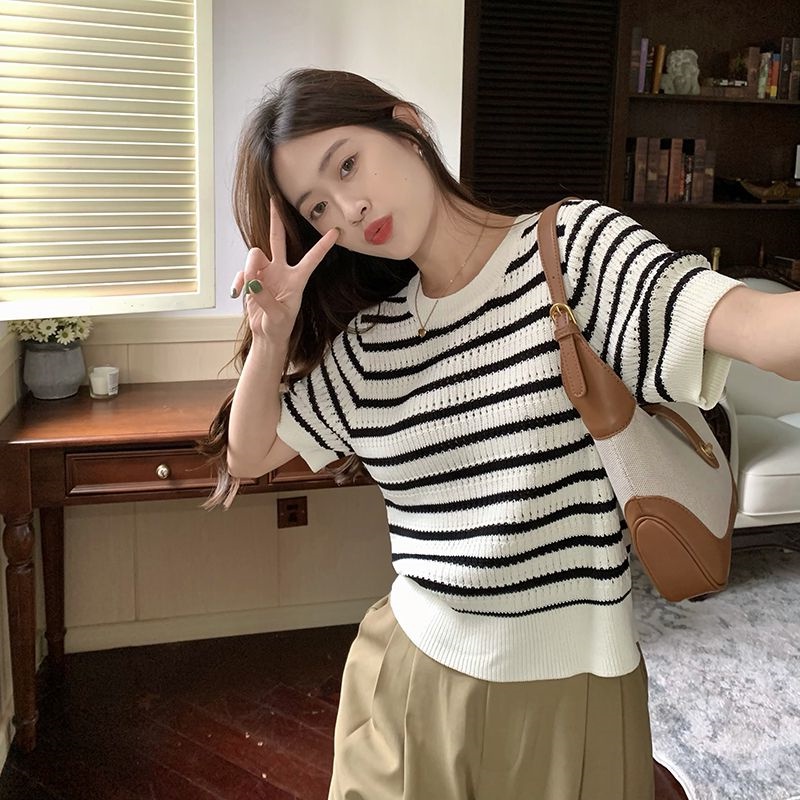 Porozi  Áo croptop  dệt kim ngắn tay dáng ôm kẻ sọc thời trang Hàn Quốc cho nữ