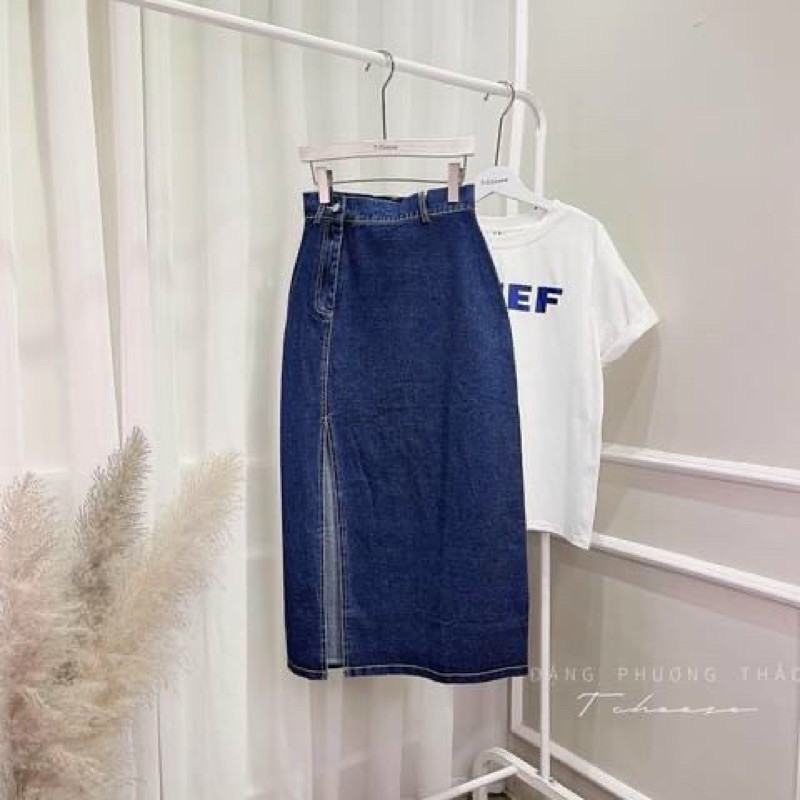 Váy Jean xanh đậm dài qua gối xẻ trước mẫu chân váy dài mới | BigBuy360 - bigbuy360.vn