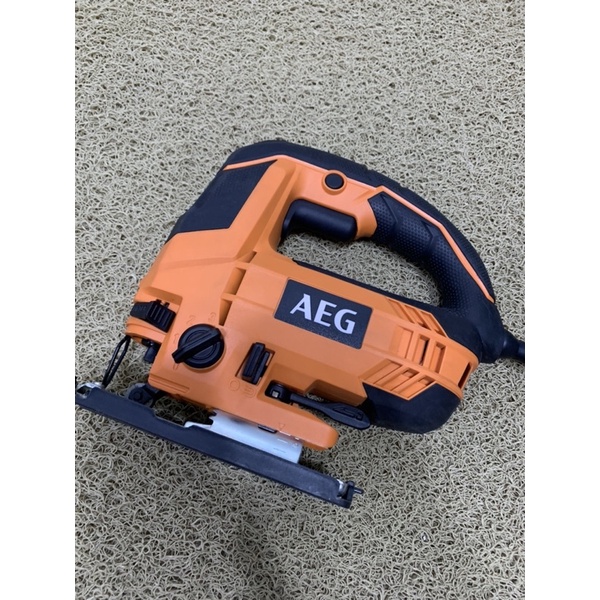 máy cưa lọng AEG