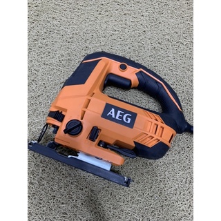 máy cưa lọng AEG