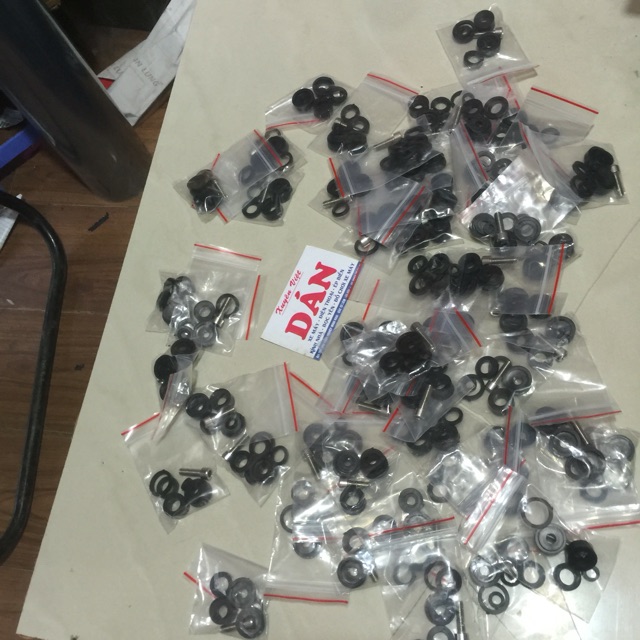 Ron chế xoay gương