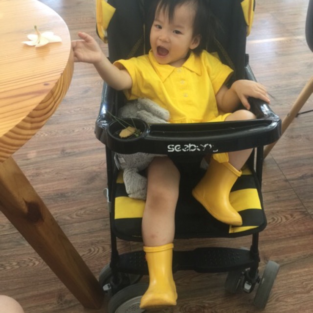 Giầy bốt dành cho bé