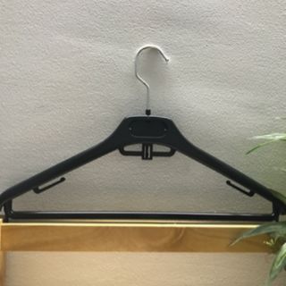 Móc treo quần áo shop