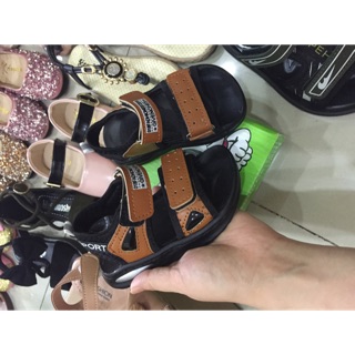Giày sandal trẻ em