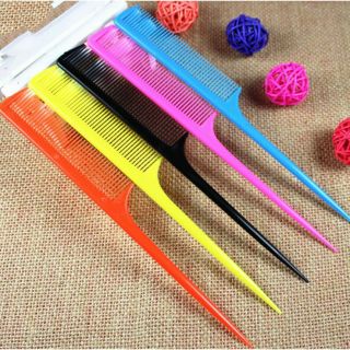 Lược rẽ ngôi ,cắt tóc