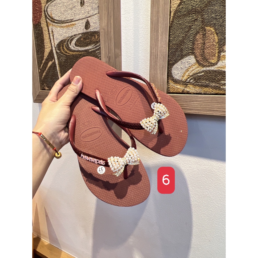Dép xỏ ngón Havaianas đế nhung kèm charm - Vy Store Havaianas