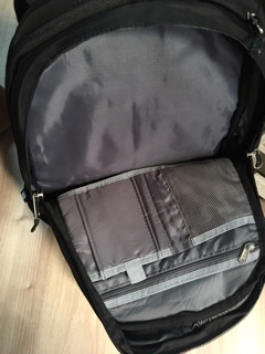 Hình thật- Balo laptop TNF Mainframe 2010