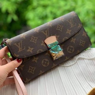 Ví nữ quảng châu, ví gấp nhiều ngăn
