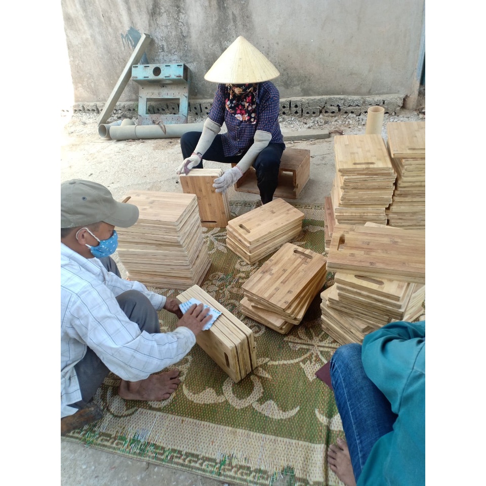 Thớt tre ép khoét góc , thớt chế biến ăn dặm an toàn cho bé - không tạo mùn, không ẩm mốc BAMVINA kích thước 26x18cm)