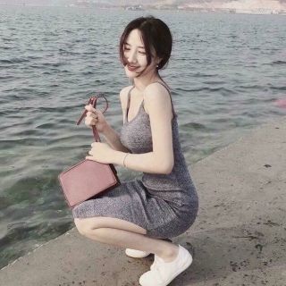 VÁY 2 DÂY XẺ ĐÙI SO SEXY