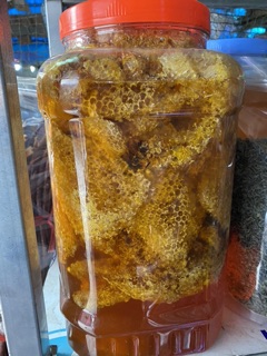 Mật ong ruồi hang đá ( 1kg cả sáp )