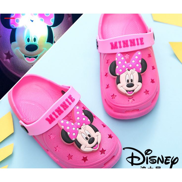 Dép lỗ hoạt hinh minnie mickey chớp đèn bé gái