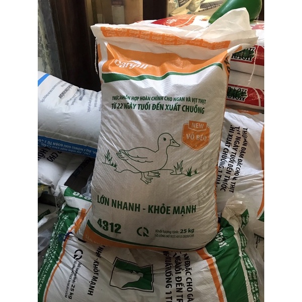 5 kg cá vịt thịt vịt to từ 22 ngày đến xuất chuồng cargill