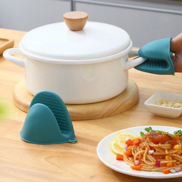 Cặp lót tay nhấc nồi silicon chống bỏng, chống trơn siêu tiện lợi