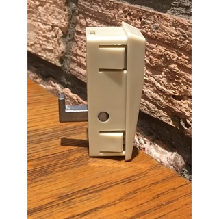 Khóa tủ sắt lùa T125-02