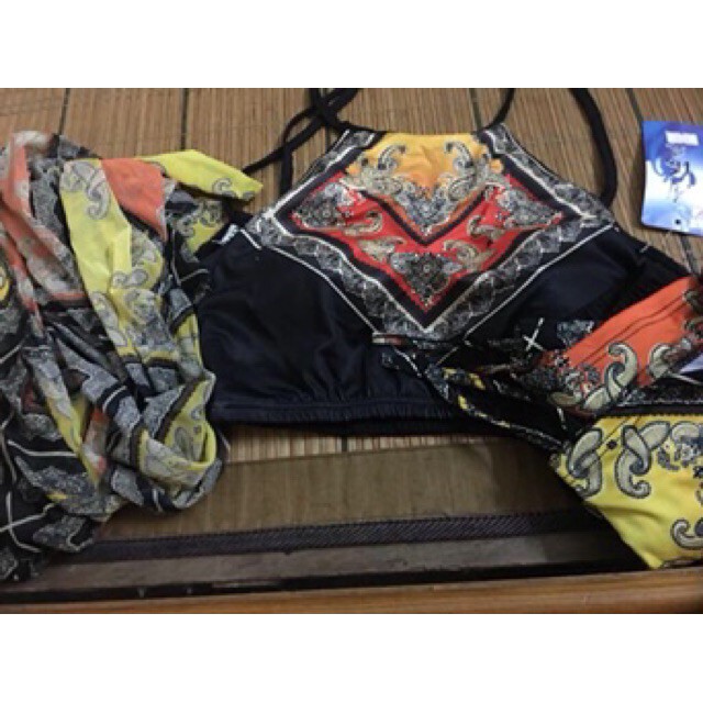 Bikini đi biển kèm khăn siêu hót - Siêu HOT | BigBuy360 - bigbuy360.vn