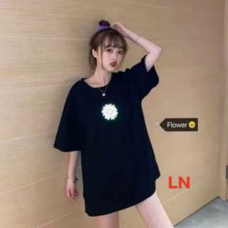 Áo phông hoa cúc nhỏ phản quang ngực