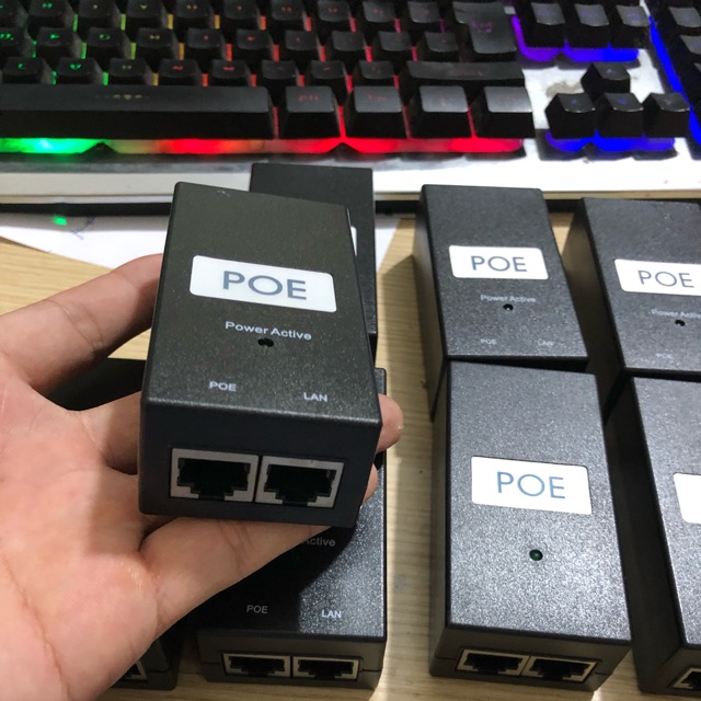 Combo 5c nguồn poe 12v 1a