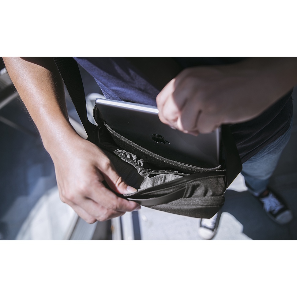 Túi Đeo Chéo Tomtoc Accessories Crossbody Dành Cho iPad 9.7-11inch Hàng Chính Hãng