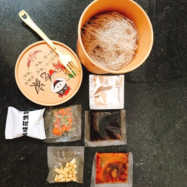 1 thùng miếng cay trùng khánh