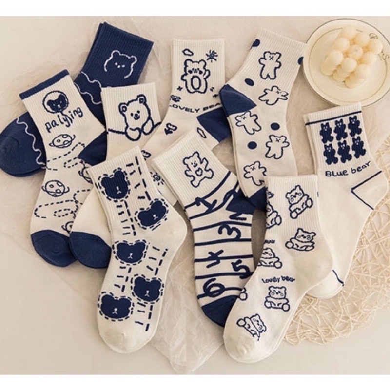 [TonaShoe] Tất Cổ Cao Màu Xanh Trắng Hoạ Tiết Gấu