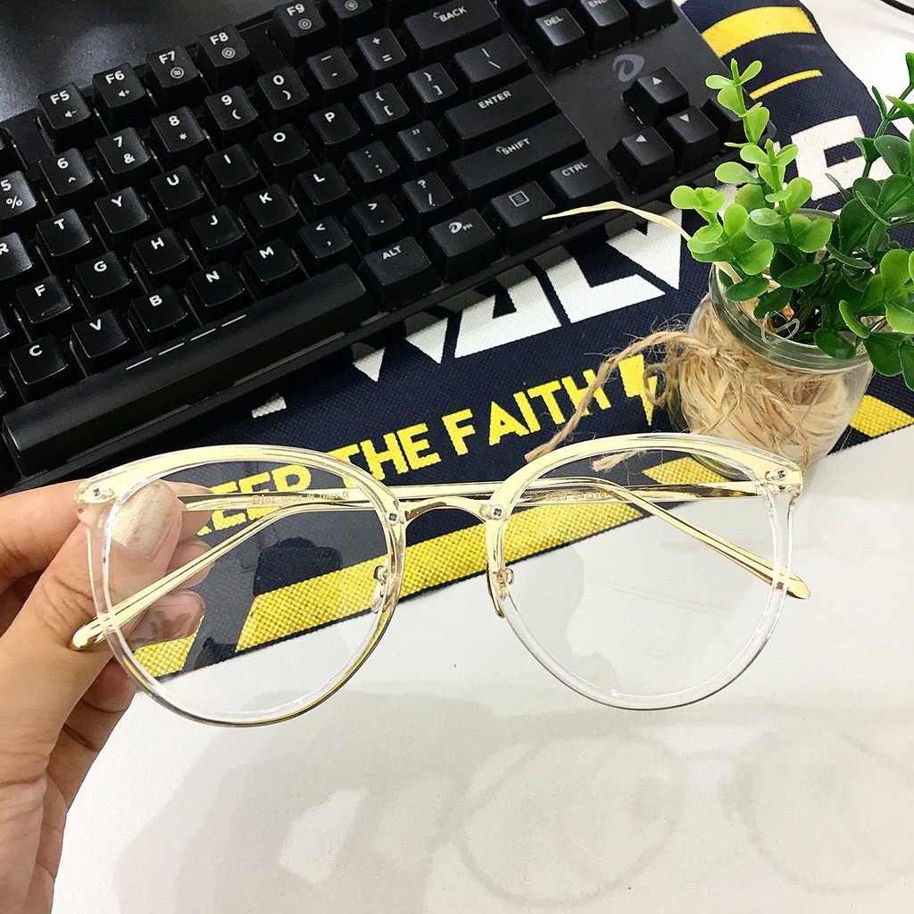 Gọng kính cận Quỳnh Thy kim loại dáng bầu cá tính phụ kiện thời trang Lani 6020 - Lắp Mắt Cận Theo Yêu Cầu | BigBuy360 - bigbuy360.vn