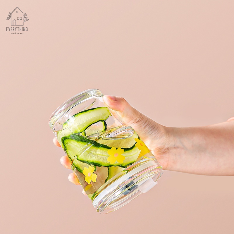 Ly thủy tinh hoa mai kèm nắp đậy và ống hút