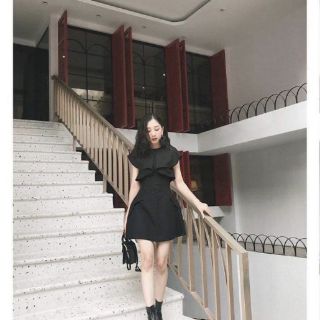 [ ĐẦM ĐỘC LẠ] ĐẦM ĐEN SANG CHẢNH CHÍT EO
