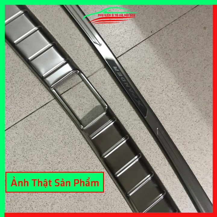 Ốp chống trầy cốp Mitsubishi Xpander 2018-2021 inox sáng bóng