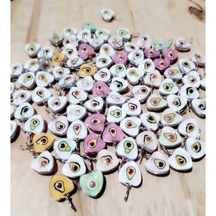 Sỉ 10c mặt hoa cúc, trái bơ : 1 gói = 10 cái / 38k [ mua trên 200c giá 3,1k / 1 cái ]