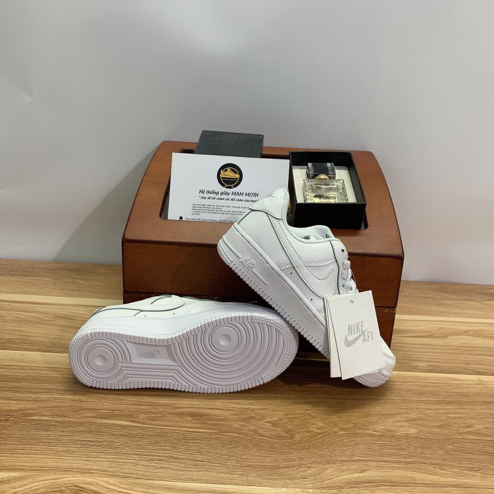 giày thể thao trắng đế cao 3cm,full box ,bill ,sz 36-43