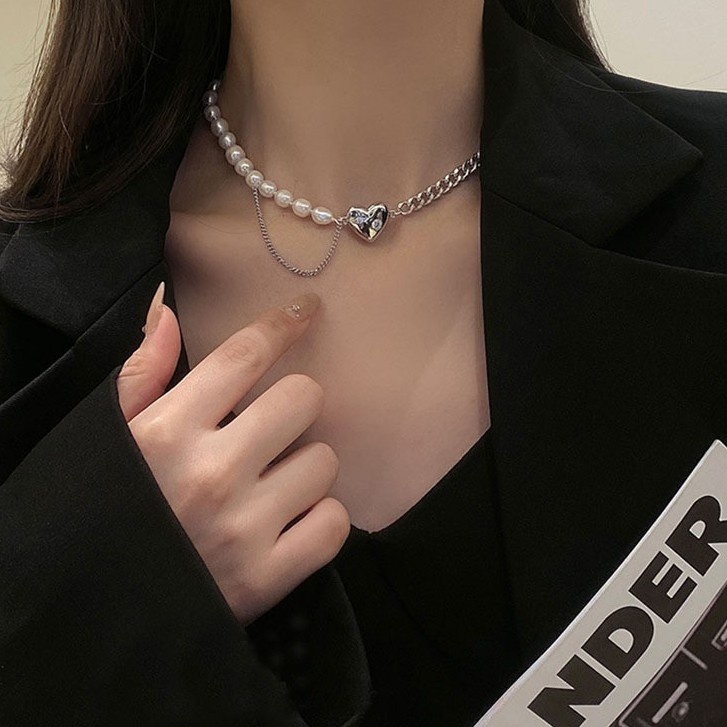 Vòng cổ dây xích chuỗi hạt ngọc trai phối mặt trái tim đính đá thời trang