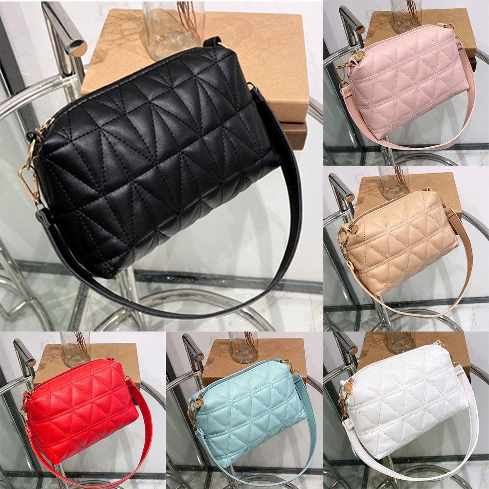 Túi Đeo Chéo Thêu Họa Tiết Hình Thoi Phối Dây Xích Thời Trang MIHAN1