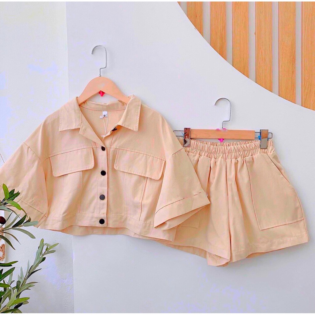 Bộ áo vest quần ngắn xịn xò (kèm hình thật) | BigBuy360 - bigbuy360.vn