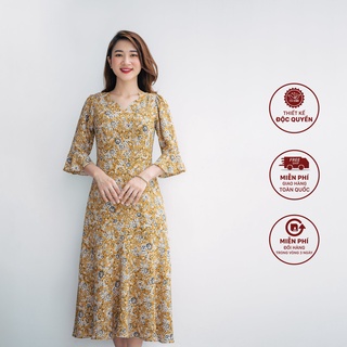 Đầm maxi họa tiết thiết kế cổ sóng nước tay chuông màu nâu hoa trắng TTV997