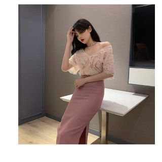 Chân váy midi A hồng phấn xẻ sườn