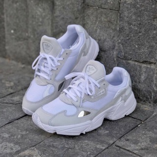 Giày A. Falcon trắng - có sẵn