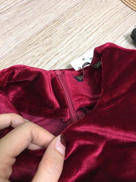 VÁY NHUNG TAY BỒNG