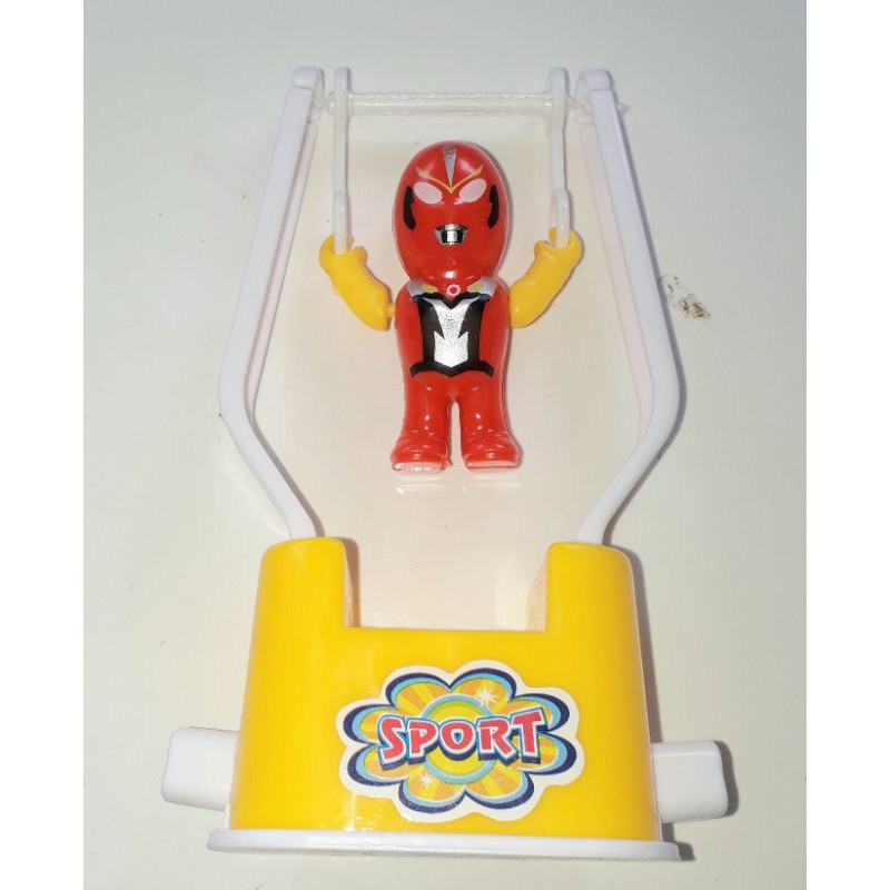 Một chiếc trò chơi xà đơn của siêu Anh hùng bằng nhựa