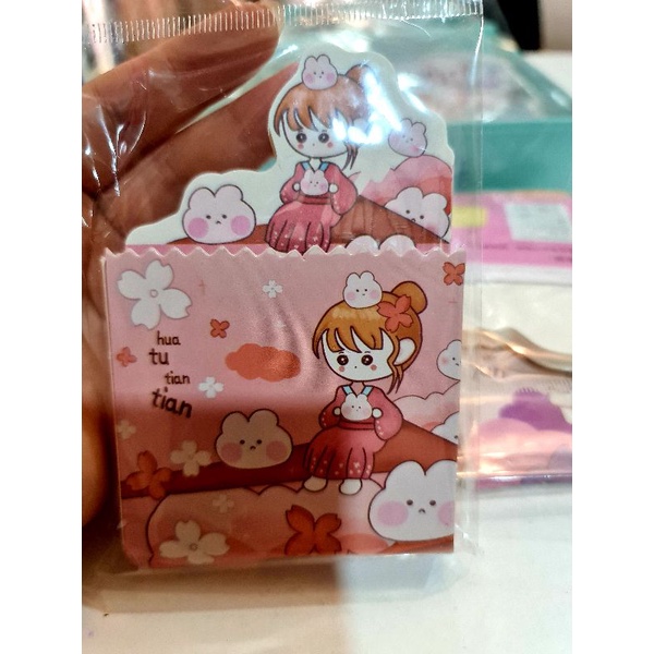 Thếp giấy note có giá đỡ, hộp đựng hình dễ cưng.