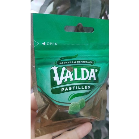 Kẹo dẻo VALDA Pastilles thơm miệng, mát họng 20g - Đông Anh Pharmart