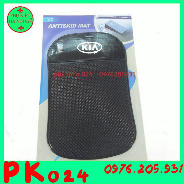 Thảm Chống Trơn Trượt Cho Xe Ô Tô 14x9cm