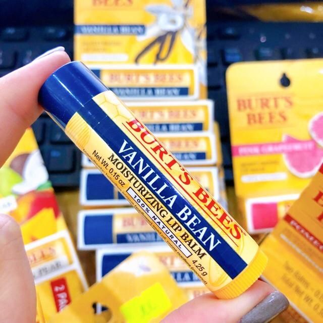 Son dưỡng môi Burt's Bees Moisturing Lip Balm 100 % Natural 4.25g