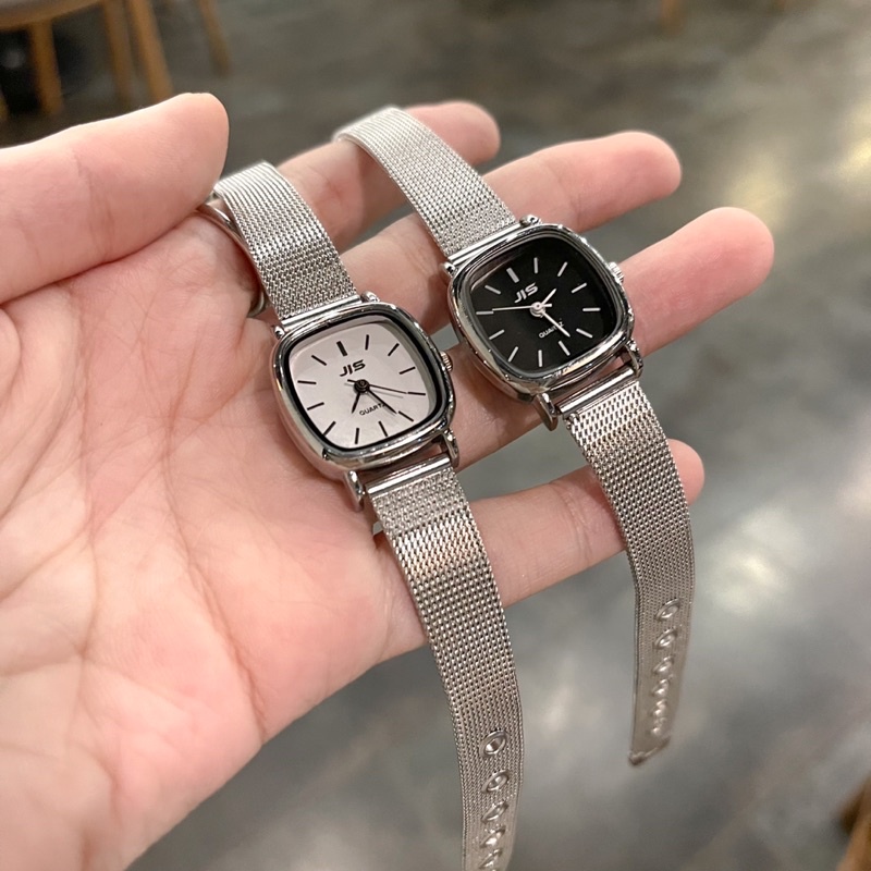 Đồng hồ nữ JIS mặt vuông kim loại dây bạc giá rẻ size 23mm mang đi học và đi làm.