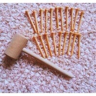 Búa gỗ và đinh cho bé