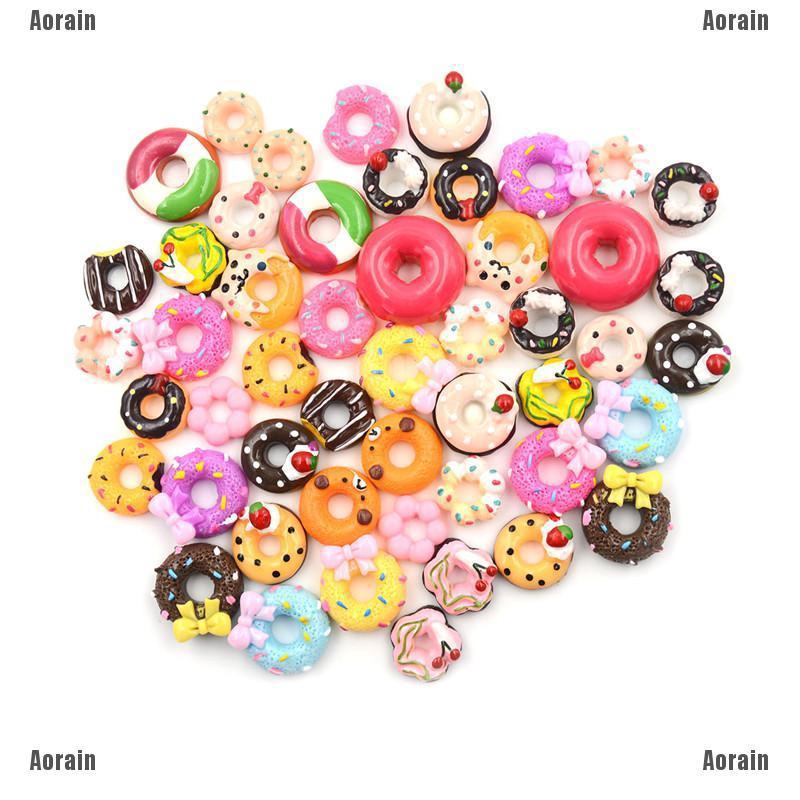 Bộ 10 Bánh Kem Nhựa Kích Thước 1-4cm Dùng Trang Trí Búp Bê