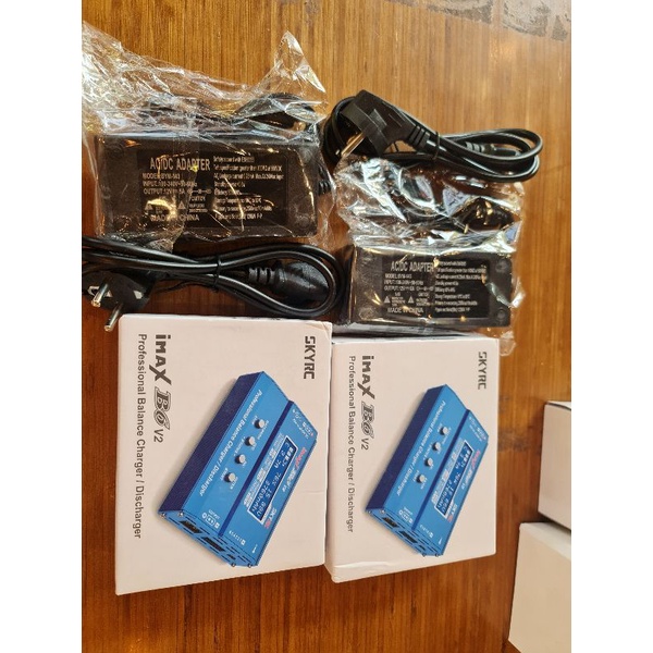 Bộ sạc pin thông minh Skyrc Imax B6 V2 + nguồn điện 12V 5A cân bằng 60 w 6a.